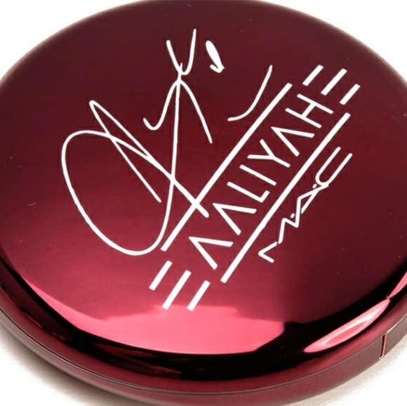 🌟HP🌟💙BABY GIRL MAC Cosmetics x Aaliyah DISCONTINUED Bronzer NWT - Picture 5 of 7